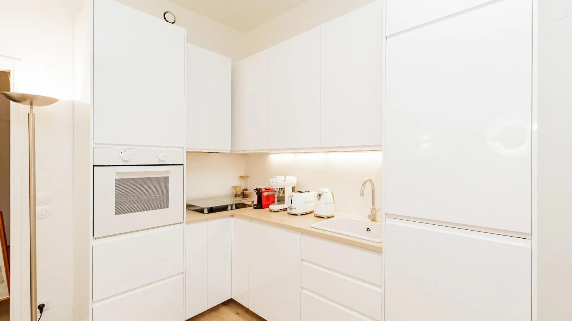 Chic And Cosy Paris Stay By Eiffel Tower & Seine 0*,